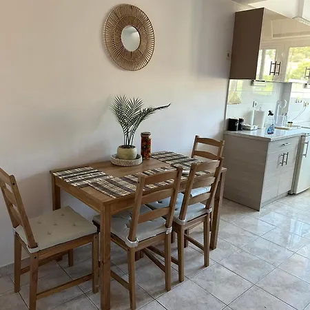 Apartment Ath Coast Sunshine 1 *