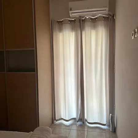 Apartment Ath Coast Sunshine 1